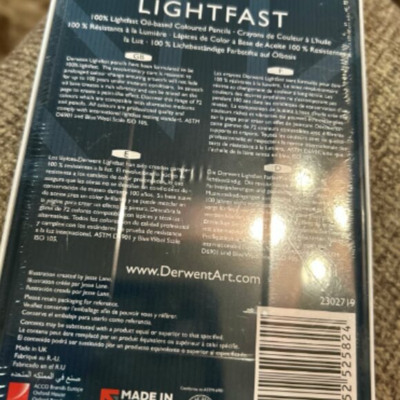 NIB Derwent Lightfast Colored Pencils 12 Count Professional Quality Oil Based - Picture 4 of 4